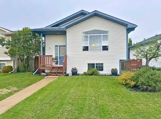 20 E Deschner Close, Red Deer, AB T4R 3C1