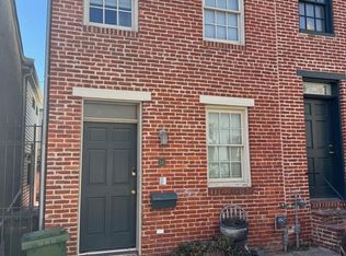 240 S Chapel St, Baltimore, MD 21231