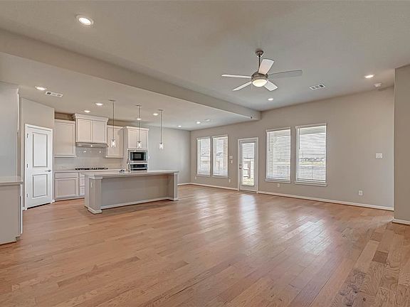 5th image of 18019 Grand Vista Hills Ln