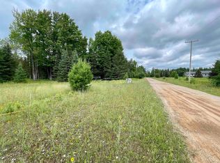 27.5 Road, Gladstone, MI 49837