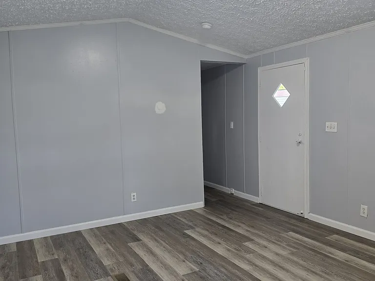 6121 Lucy St #3 — Photo 9