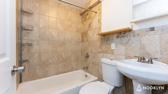 Rented by Nooklyn NYC LLC | media 9