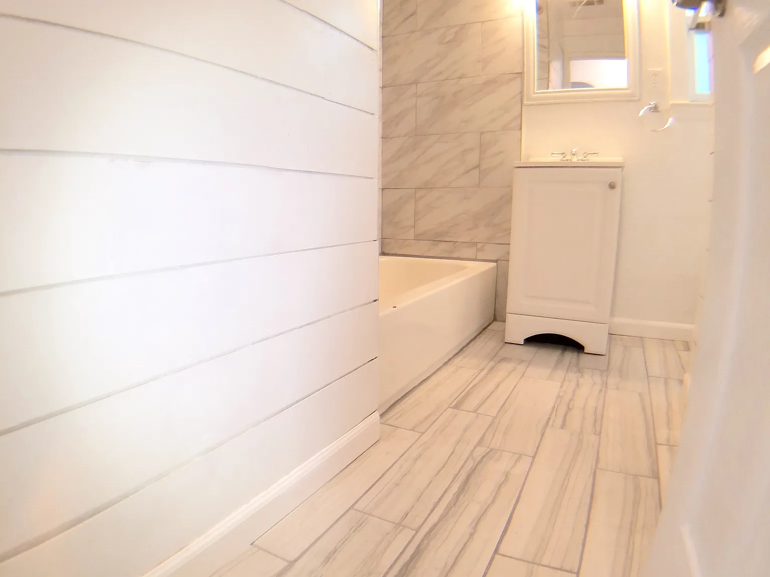 3 bed, 2100 sqft, $950 — Photo 3