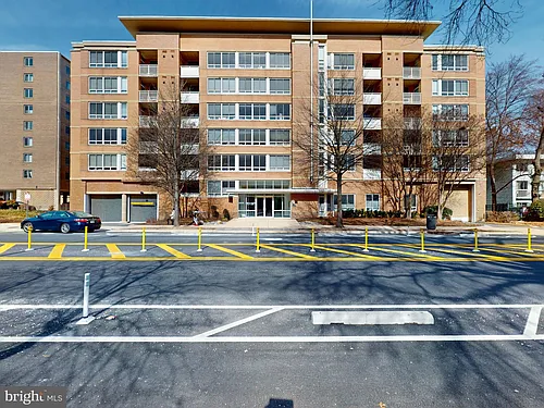 355 I St SW #626 Photo 1