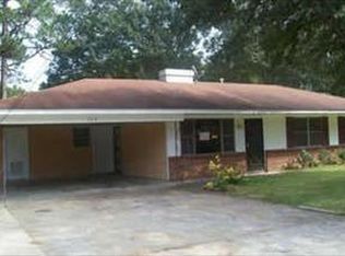 560 Dryden Ave, Jackson, MS 39209