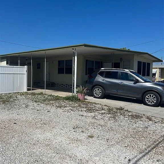 2574 Arbelia St — Photo 4