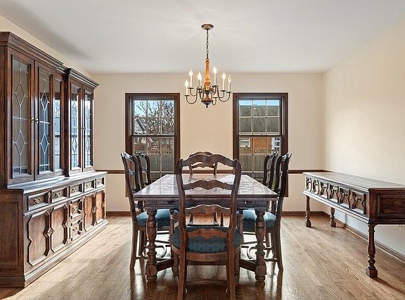 5th image of 649 Courtland Cir