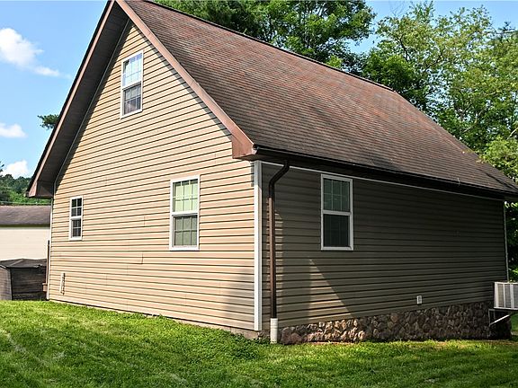 4th image of 3142 Hills Church Rd