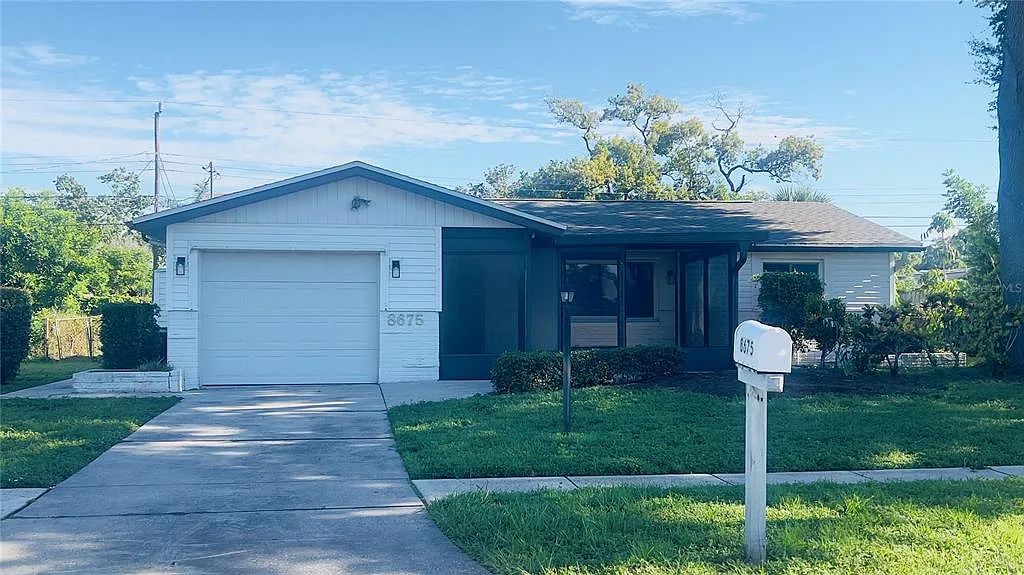 3 bed, 2.0 bath, 1097 sqft, $2,700 — Photo 1