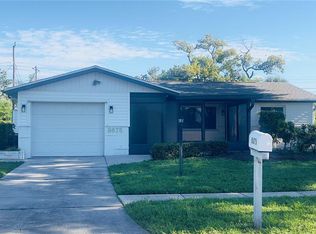 8675 Lantana Dr, Seminole, FL 33777