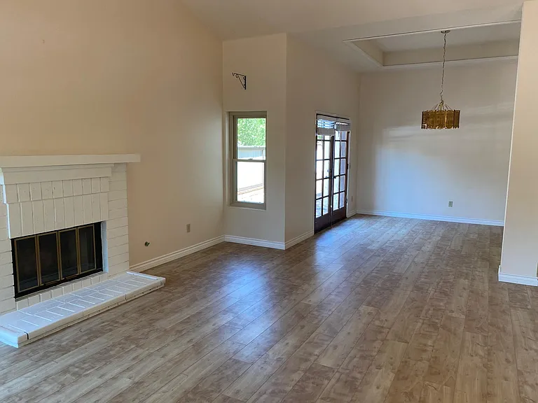 12594 Heatherfield Ln — Photo 3