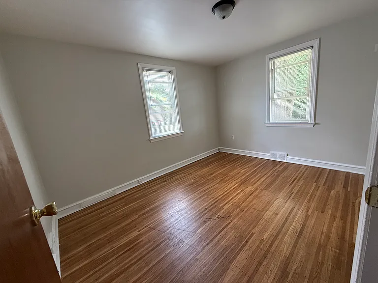 1576 Ferndale Ave #1 — Photo 15