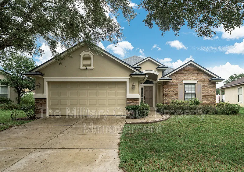 4 bed, 3.0 bath, 2198 sqft, $2,500 — Photo 1