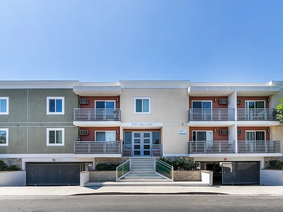 5161 Riverton Ave #210