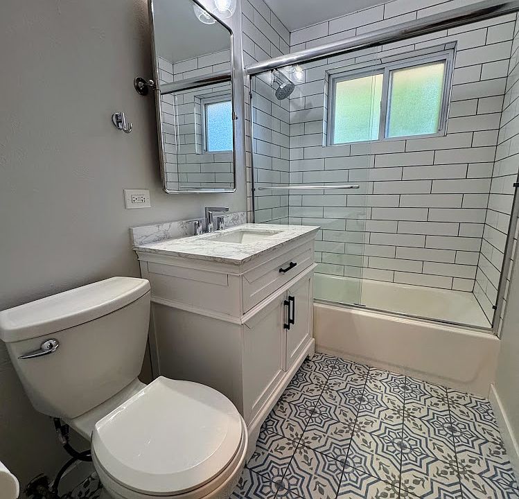 Updated Main Floor Full Bath