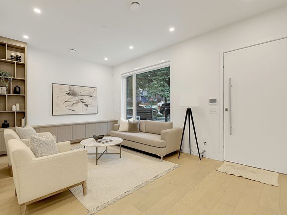4th image of 3185 Graveley St #1