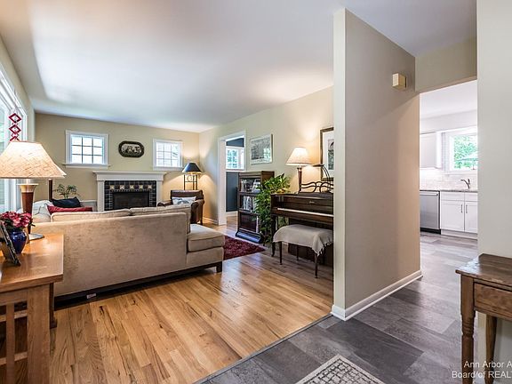 5th image of 1245 Kuehnle St