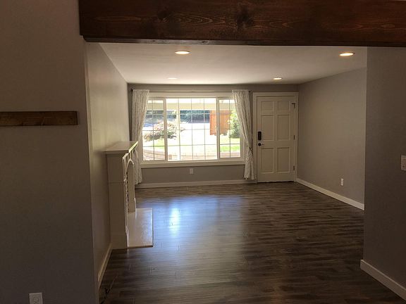 4th image of 7304 139th Pl NE
