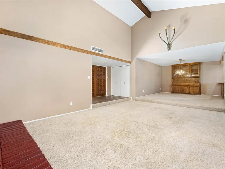 7808 Selkirk Dr — Photo 7