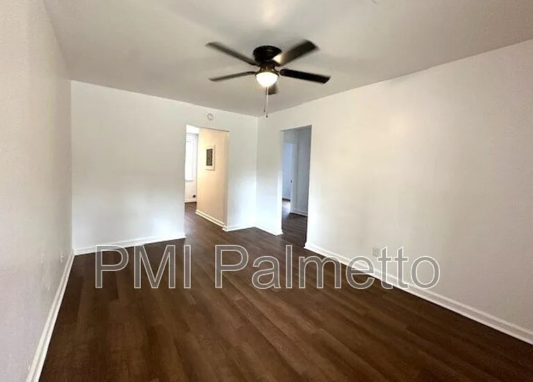 1319 Hendrix St — Photo 5