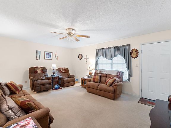 2nd image of 2935 Clifton Dr