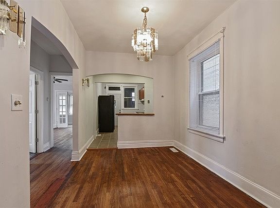 4th image of 7301 S Dante Ave