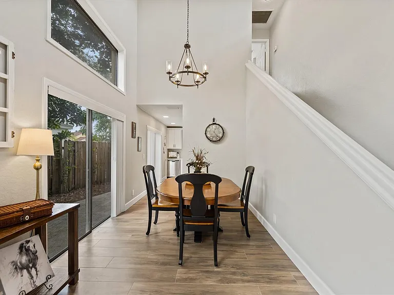 13745 Yarmouth Dr — Photo 8
