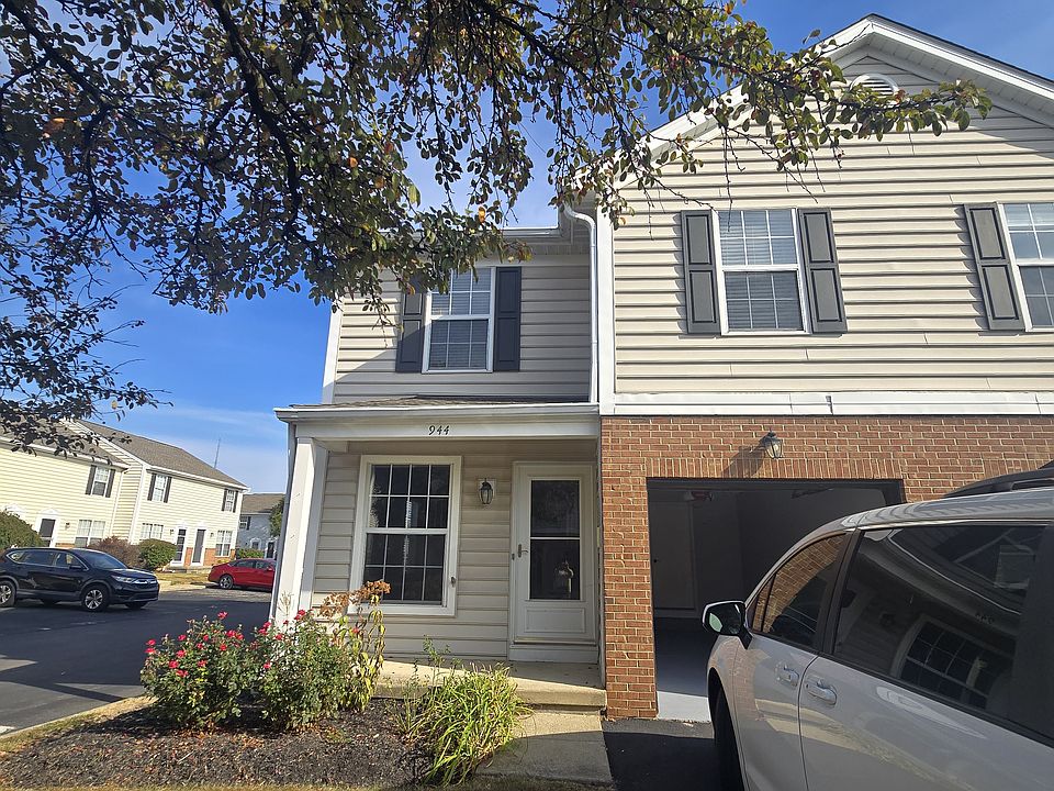 1st image of 944 Philadelphia Dr