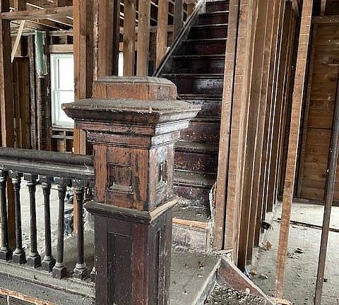 3rd image of 60 Graves Ave