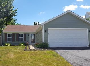 207 Sprucewood Ct, Round Lake Beach, IL