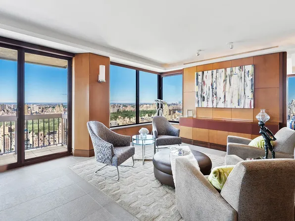200 E 69th St APT 44A, New York, NY 10021