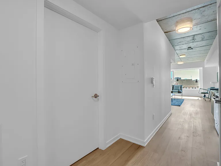 36 Robinson Ave — Photo 26