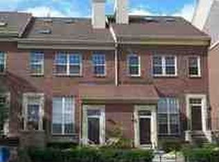 2838 Van Alstyne St, Wyandotte, MI 48192