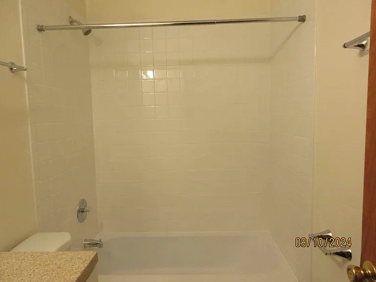 Mill Road Apartments — Photo 10