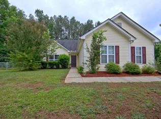 25 Corn Crib Dr, Newnan, GA 30263