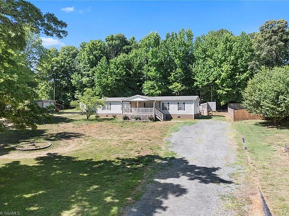 2nd image of 199 Sable Ln