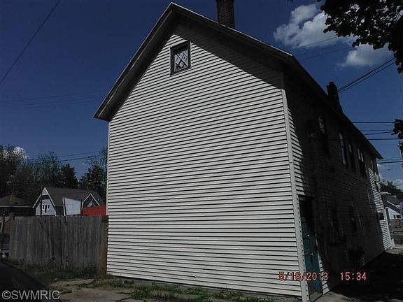 2nd image of 701 Douglas Ave