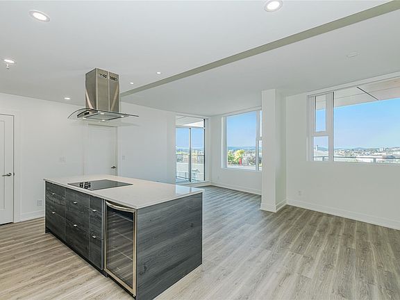 2nd image of 1628 Store St #905