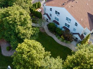 18 Madison Ct, Tinton Falls, NJ 07712