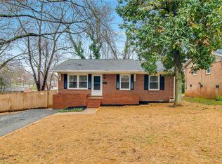 1305 Tredwell Dr, Winston salem, NC 27103