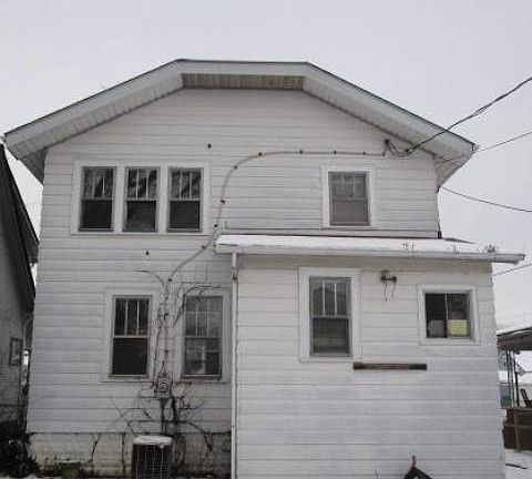 3rd image of 651 Nashoba Ave
