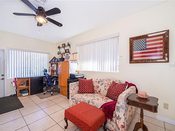 5th image of 408 E Drury Ave