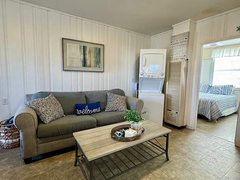 21 Auburn Ave — Photo 6