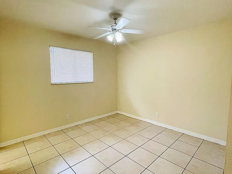 2708 Fern Palm Dr — Photo 7