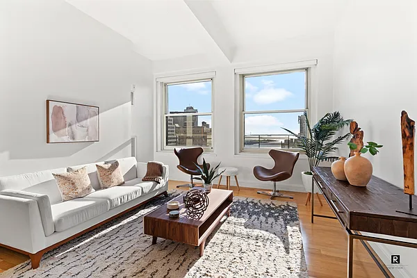 Sold by R New York | media 1