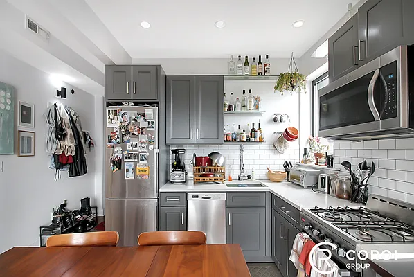 Rented by Coroi Corp | media 4