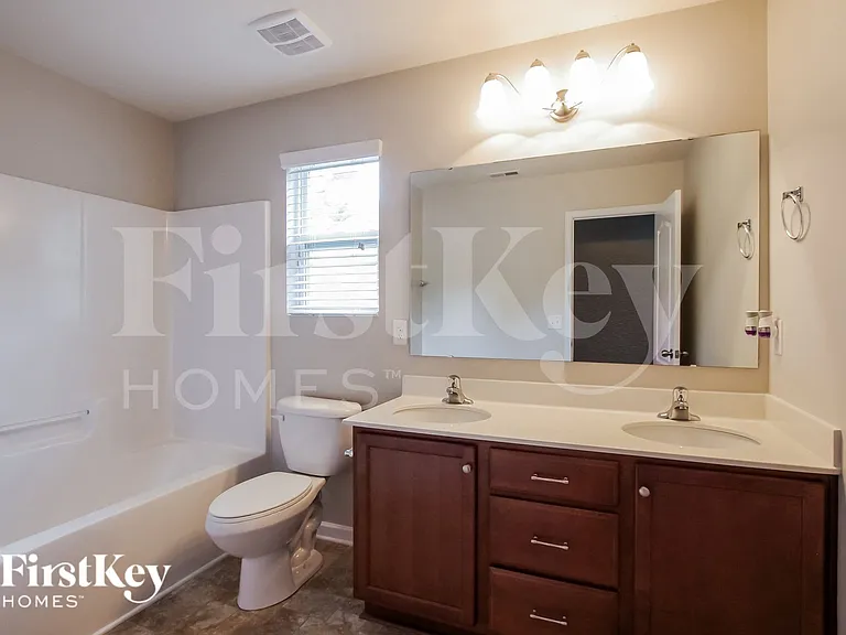 8054 Hereford St — Photo 9