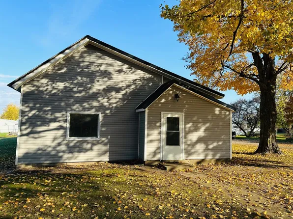 314 E Phillips St, Kewanna, IN 46939