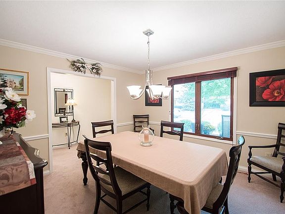 5th image of 9252 Eastwind Dr