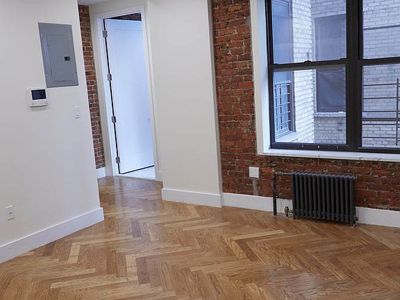 2nd image of 921 Washington Ave #504